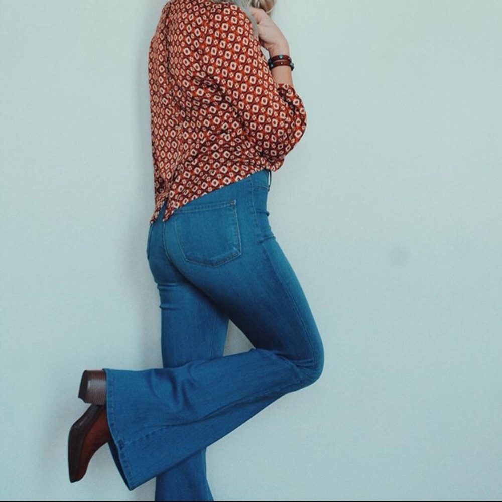 Super Highwaisted Bell Bottom Jeans